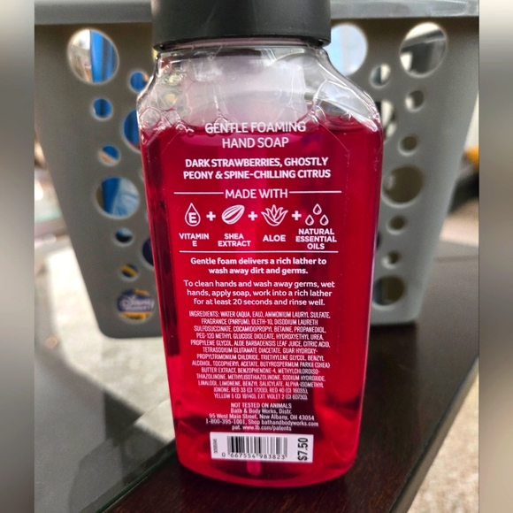 Ghoul Friend Foaming Handsoap Bath & Body 🧼 - Picture 2 of 4